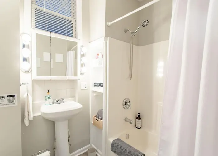 Apartment Stylish Liberty Loft Off-street Parking *