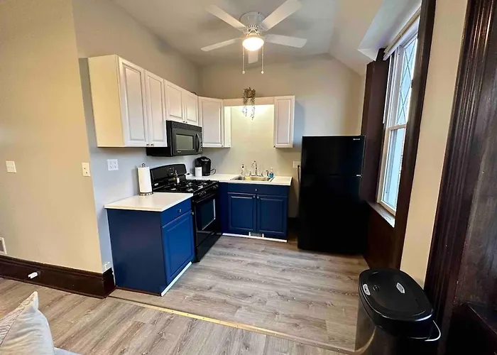Stylish Liberty Loft Off-street Parking Apartment Pittsburgh