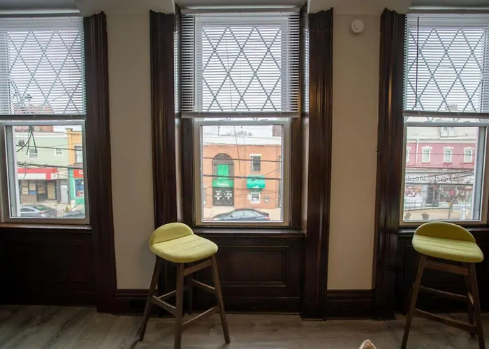 Stylish Liberty Loft Off-street Parking Apartment Pittsburgh