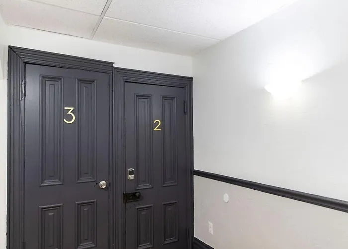 Apartment Stylish Liberty Loft Off-street Parking *